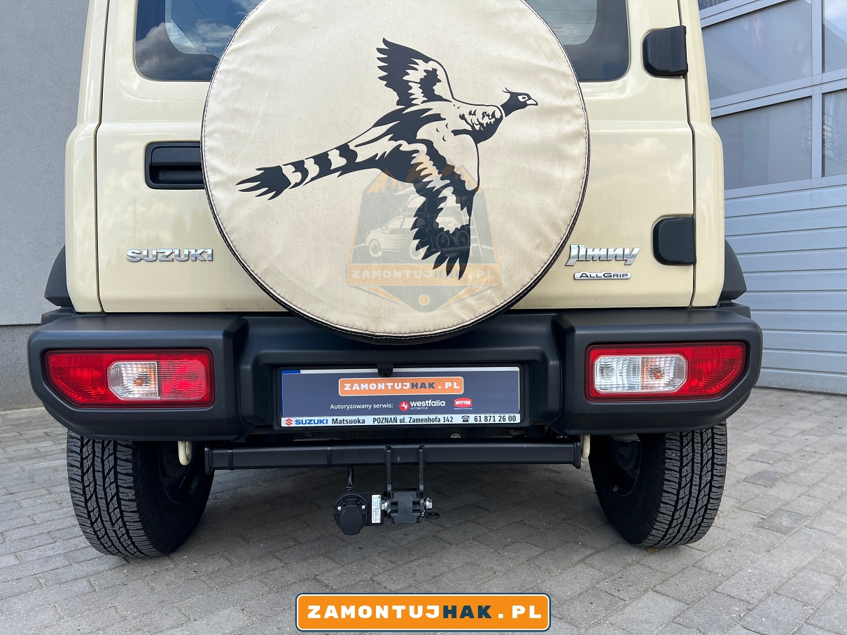 hak holowniczy S-429 po montazu w samochodzie suzuki jimny ii 